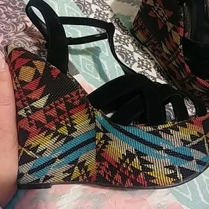 Multicolor wedges